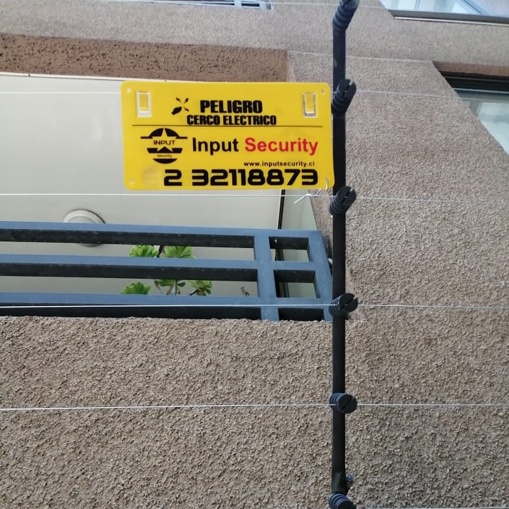 Cerco eléctrico en edificio de Providencia